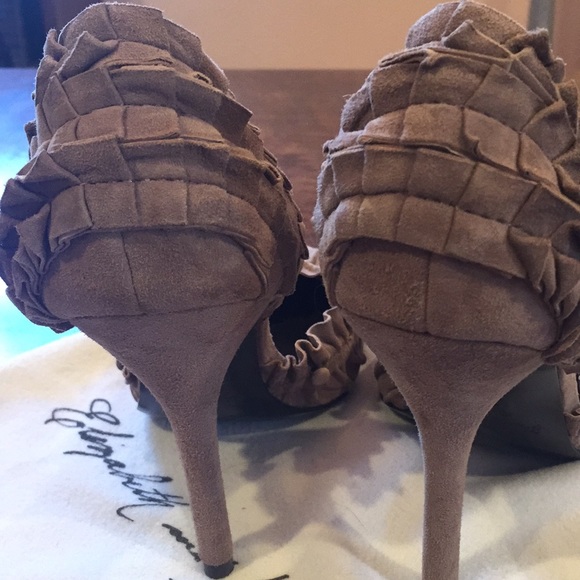 Elizabeth and James Sued pumps, never worn - Picture 2 of 8
